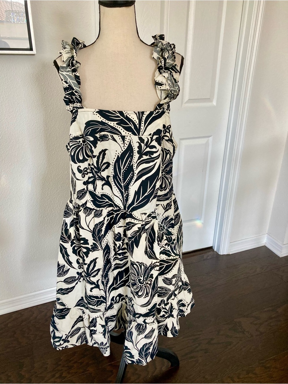 Who What Wear Black and White Backless Floral Sundress